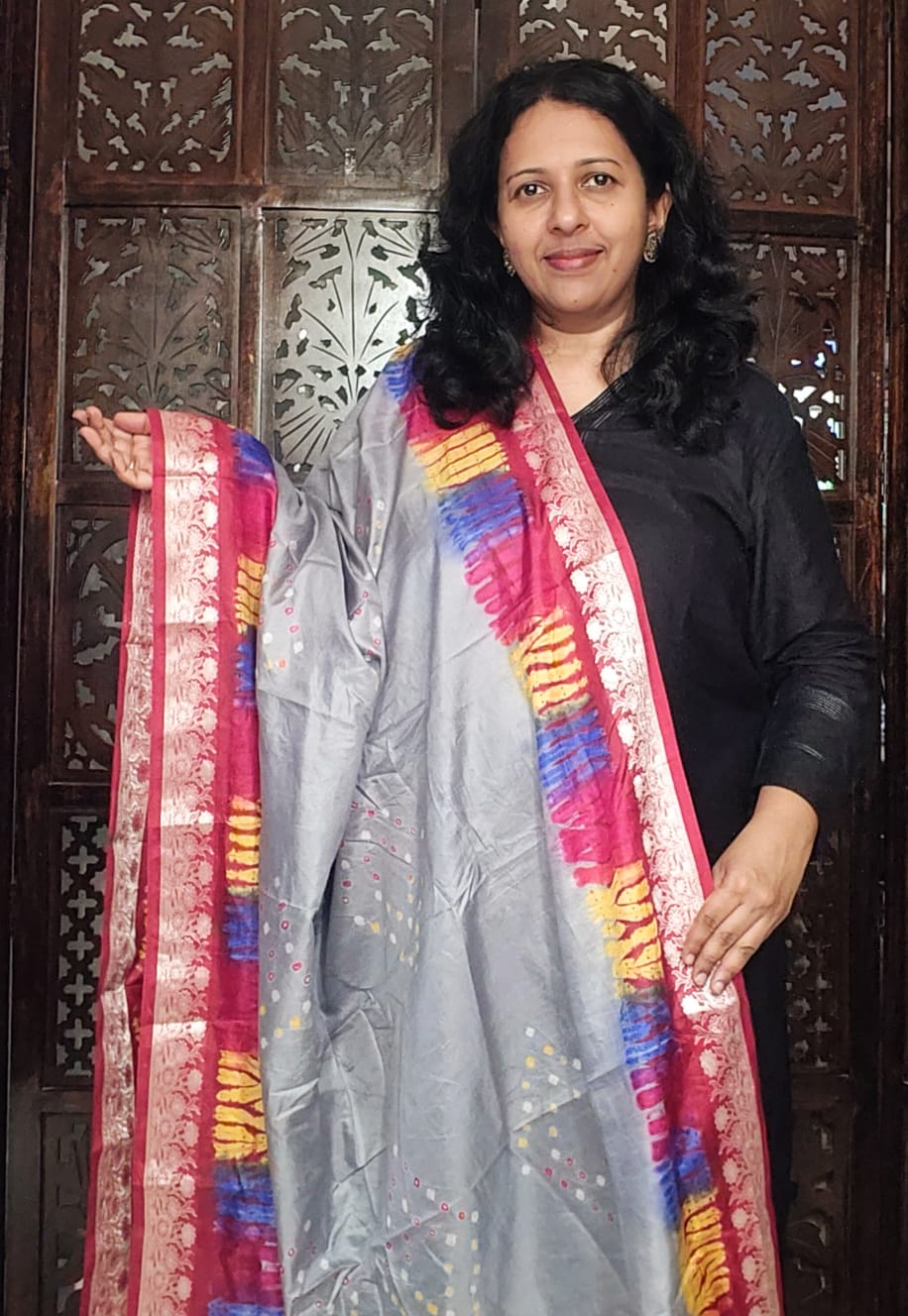 Grey silk bandhni dupatta with pink and silver border