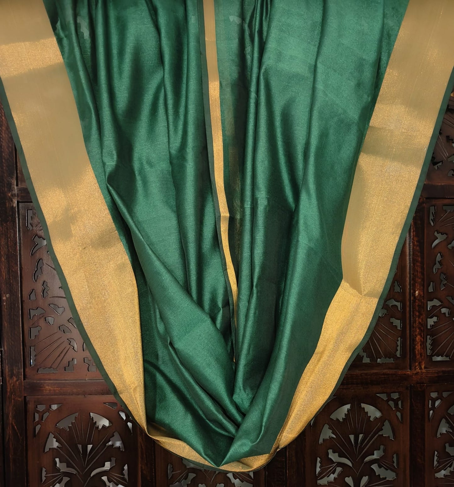 GREEN SILK DUPATTA WITH A GOLD ZARI BORDER
