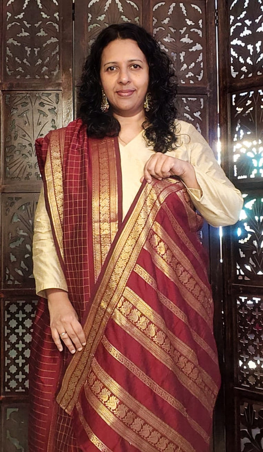 DUPATTA WITH A PALLU (deep maroon with gold border)