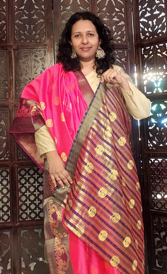 DUPATTA WITH A PALLU (Pink with a deep purple border)